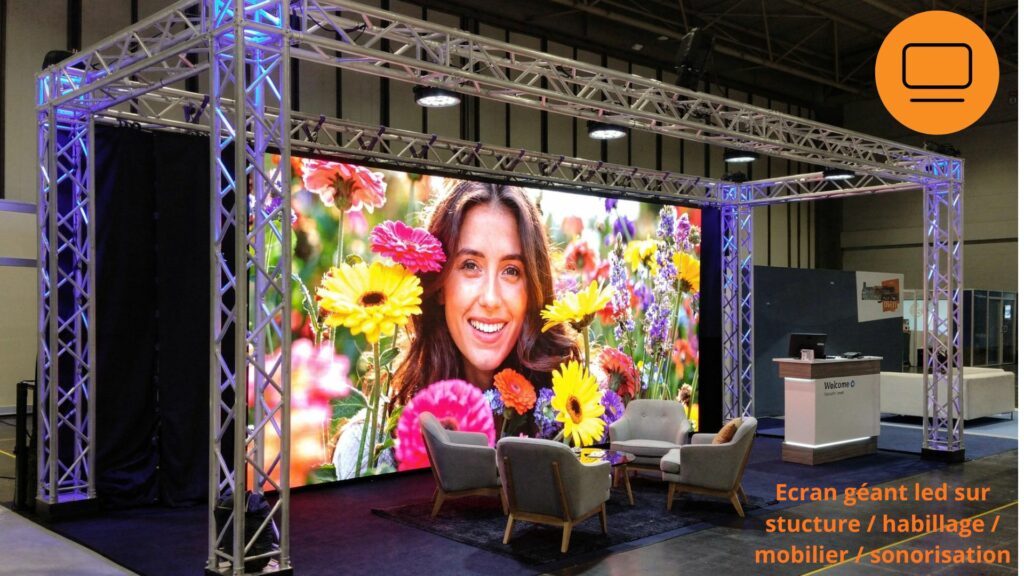 Live Concept Stand